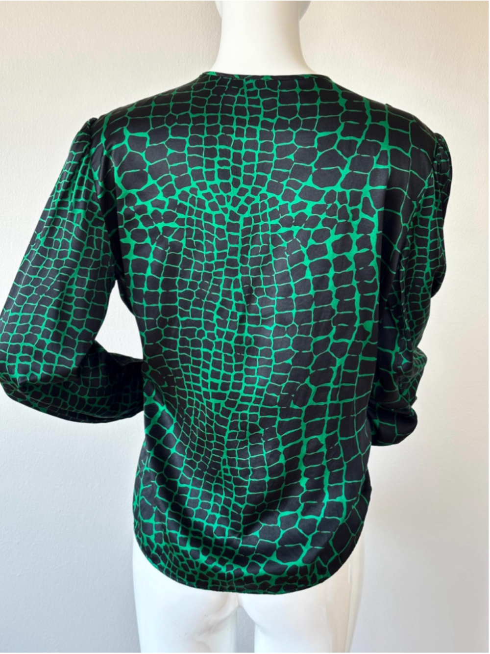 Valentino Miss V Silk Blouse – Green Black Wrap Style Made in Italy - Picture 3 of 7